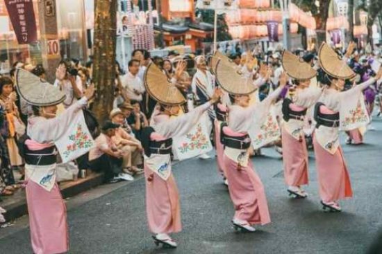Japanese-festivals-1-523x349